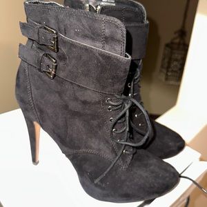 Aldo women’s inside zipper faux suede